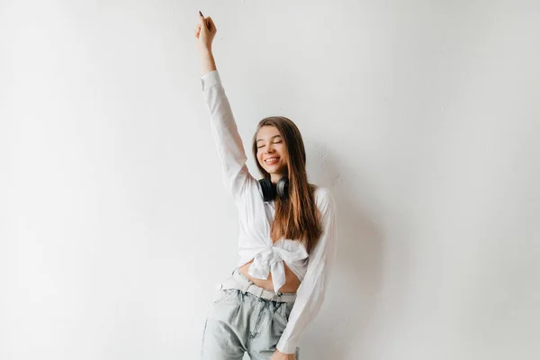 Beautiful Young Brunette Woman White Shirt Jeans Posing White Background — Stock Photo, Image