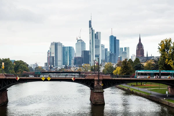 Bridge Skyscrapers Frankfurt Germany — Zdjęcie stockowe