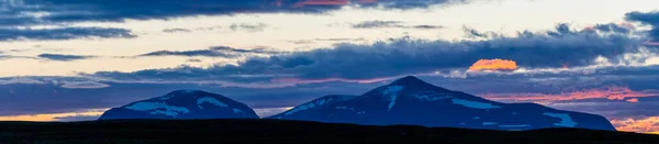 Vista Panorámica Las Montañas Atardecer — Foto de Stock