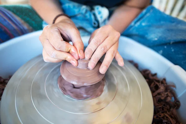 Hands Potter Using Pottery Wheel — Stock Photo, Image