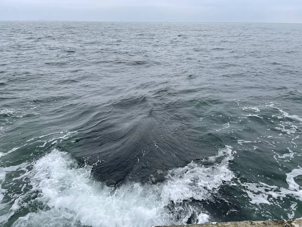 黑海水面上的波浪 — 图库照片