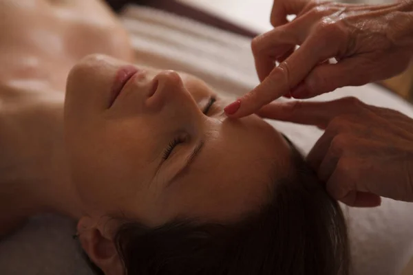 Close Relaxed Mature Woman Receiving Face Head Massage Spa — Stock Photo, Image