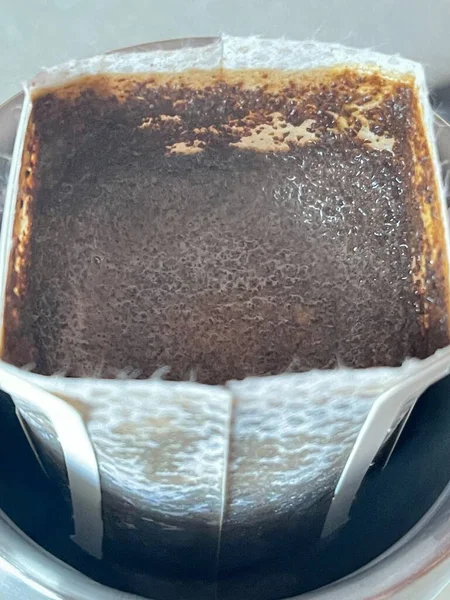 Närbild Pourover Kaffe Droppande Filterpåse — Stockfoto