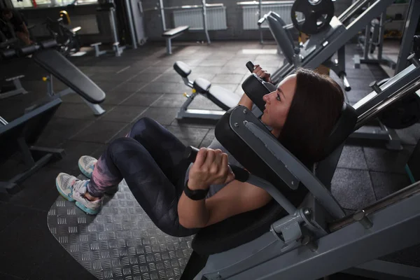 Top View Shot Sportswoman Exercising Hack Squat Gym Machine — Foto de Stock