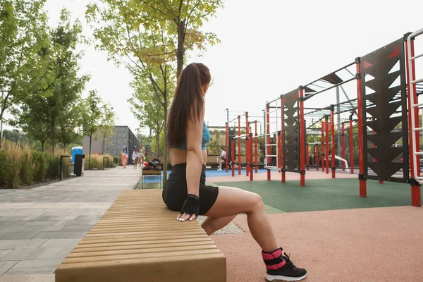 Unrecognizable Fit Woman Sitting Bench Street Workout Playground — Stock Photo, Image