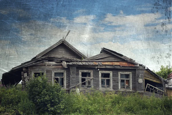 Старый сельский дом — стоковое фото
