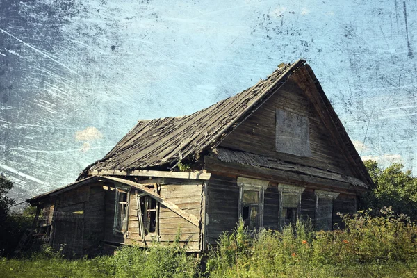 Oud landelijk huis — Stockfoto