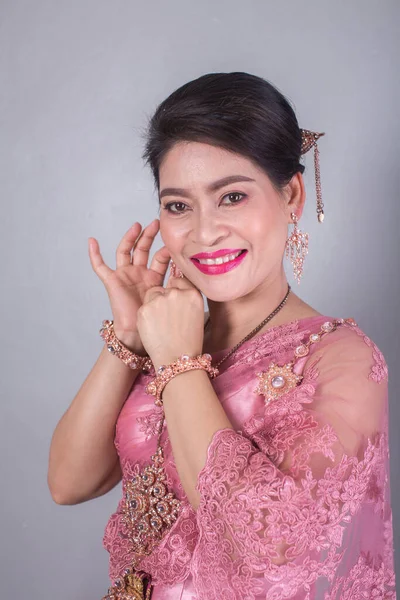 Belle Femme Asiatique Adulte Vêtements Thaïlandais Traditionnels — Photo