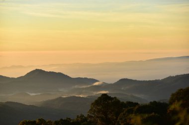 günbatımı zaman dağ manzarası