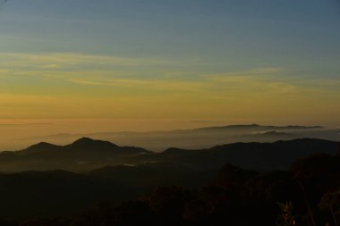 günbatımı zaman dağ manzarası