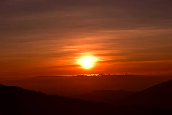 Sun Setting Dense Forest Area Followed Mountains — Stock Photo, Image