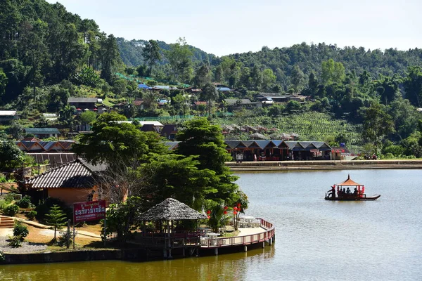 Ciudad Asiática Costa Del Río — Foto de Stock