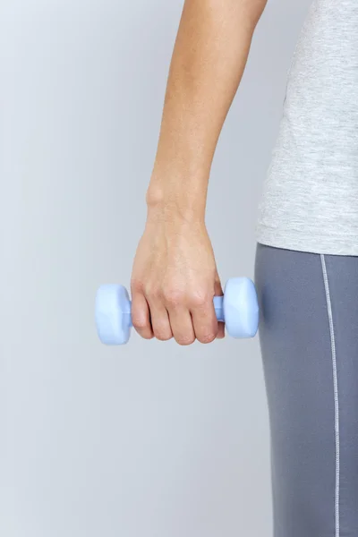 Woman weight training — Stock Photo, Image