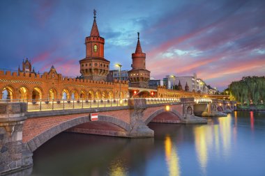 oberbaum Köprüsü, berlin.