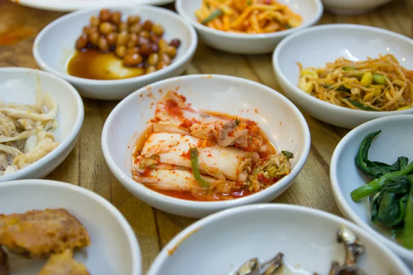 Kore yemekleri kimchi