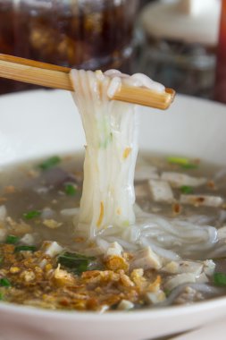 Vietnamca şehriye dikey çubuk kelepçe