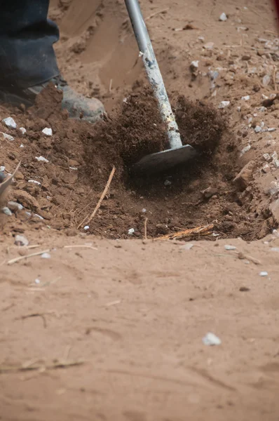 Closeup arbeid werk met spade voor opgraving — Stockfoto