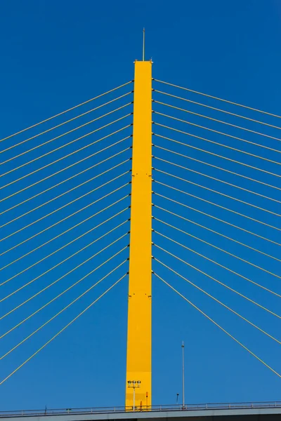 Pillar of sling bridge vertical — Stock Photo, Image