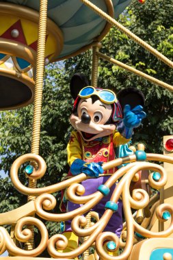 Miki Fare parade: yılbaşı yeni yıl festival 31 Aralık 2012 tarihinde disneyland, hong kong kutlamak.