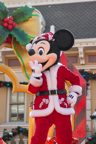 Mickey mouse - Aralık 31: yılbaşı yeni yıl festival 31 Aralık 2012 tarihinde disneyland, hong kong kutlamak.