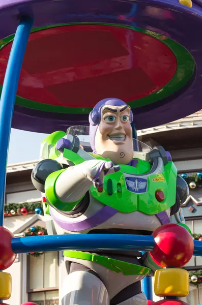 Buzz lightyear disneyland, Hongkong: fira jul nyår den 31 december 2012 i disneyland, hong kong — Stockfoto