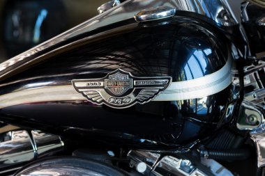 harley-davidson motosiklet yakıt tankı