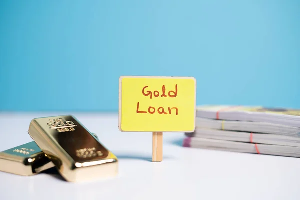 Koncept Zlaté Půjčky Zobrazující Tabulí Zlaté Půjčky Zlatými Pruty Bankovkami — Stock fotografie
