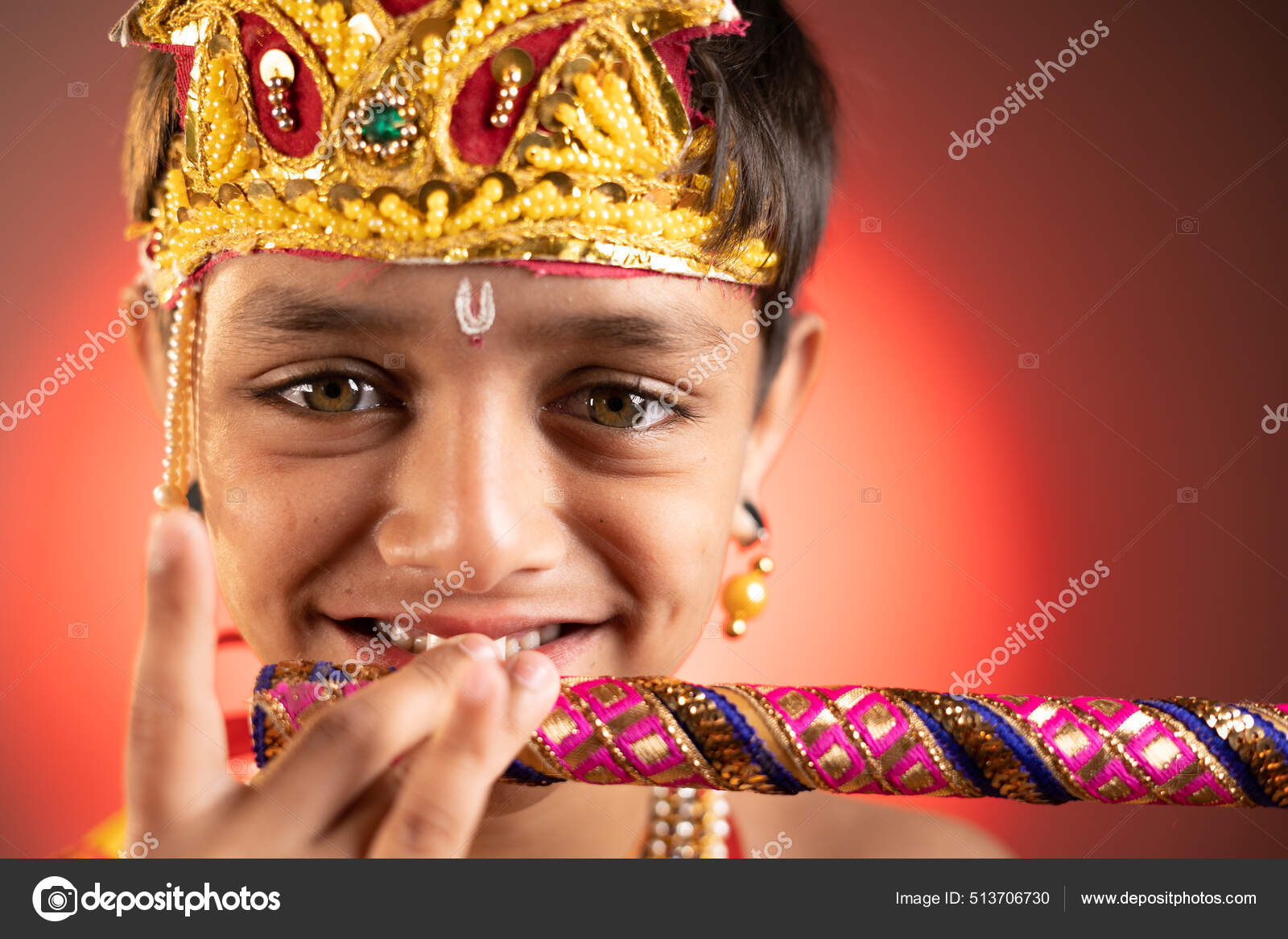 Kid krishna hi-res stock photography and images - Alamy