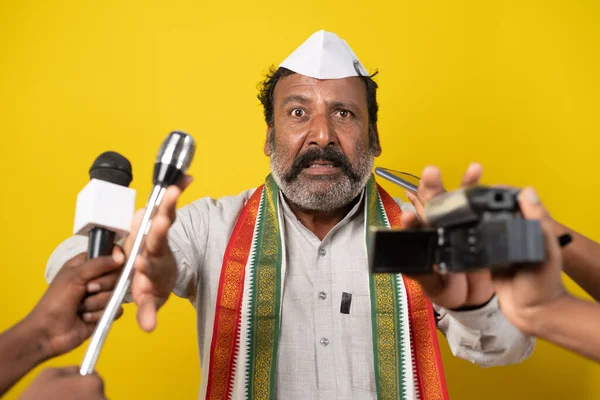 Ancien Politicien Indien Colère Contre Les Médias Alors Que Journaliste — Photo