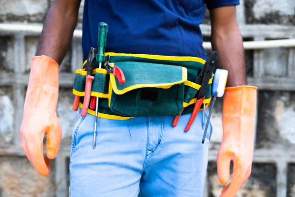 Close up shot of unrecongnizable electrician working by using tools or equipments for maintenance service - concept of get ready to working, professional occupation and maintenance service, — Stock Photo, Image