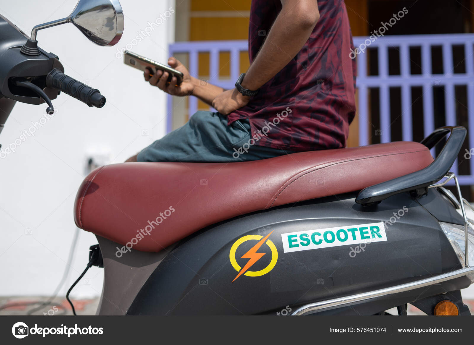 Mobile hotsell charging scooty