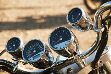 Retro motosiklet hız göstergesi
