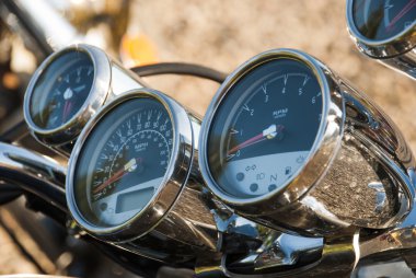Retro motosiklet hız göstergesi