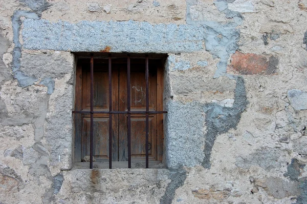taş pencere
