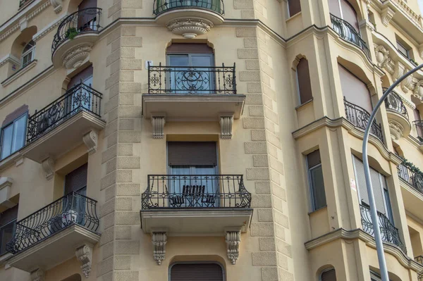 Art Dec Baalconies Fachada Edificio Madrid España — Foto de Stock