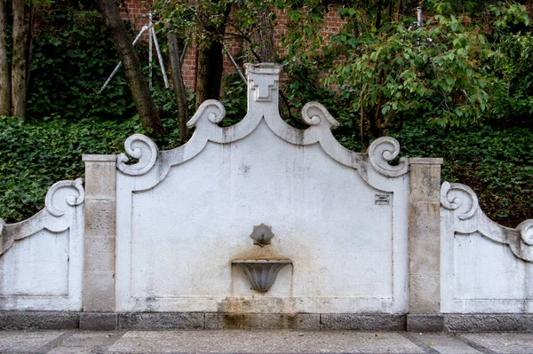 Art Deco Styl Kamienna Fontanna Parku Madrycie — Zdjęcie stockowe