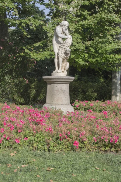 Sculpture Old Man Ram Surrounded Flowers Retiro Park Madrid — Stockfoto