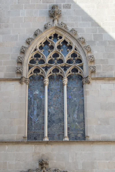 Stone Flamboyant Gothic Arch Stained Glass Window Window Barcelona House — Zdjęcie stockowe