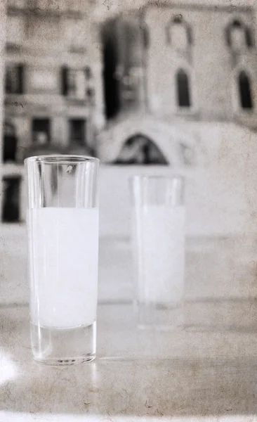 Sanat grunge tarzı, Rakı