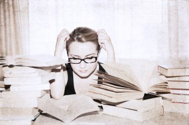 retro tarzı, kütüphanede kız resimleri