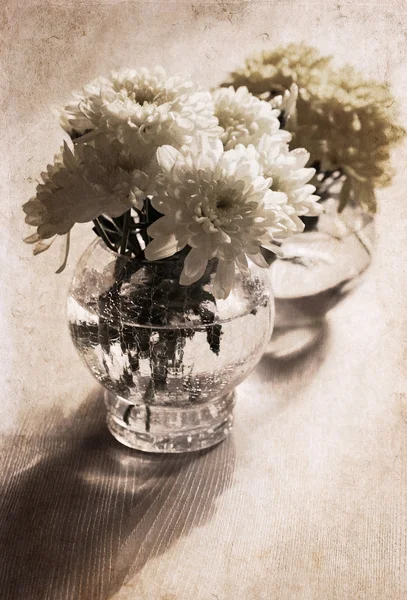 Artwork in retro style, chrysanthemum in the vase — Stock Photo, Image