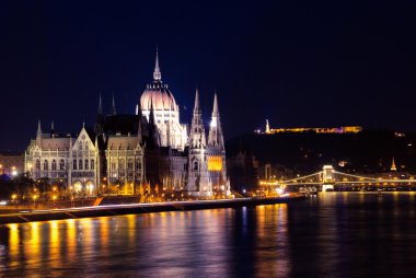Budapeşte Simgesel Yapı