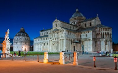 Katedral pisa-gece görüş