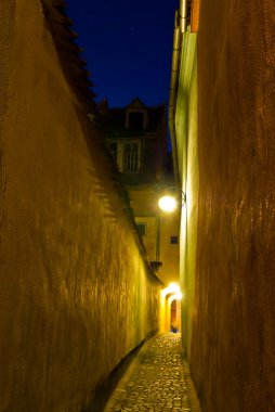 halat street, brasov, Romanya - gece görüş