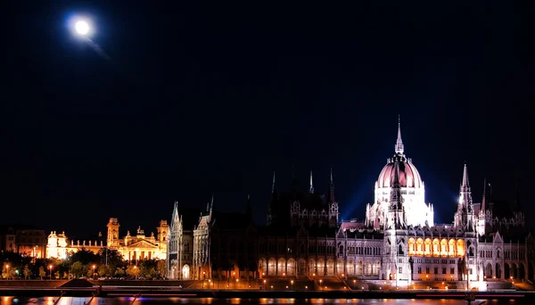 Орієнтир Будапешта — стокове фото