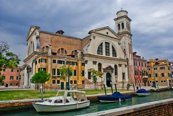 カンポ サン トロヴァーソ ゴンドラ造船所、ヴェネツィア — ストック写真