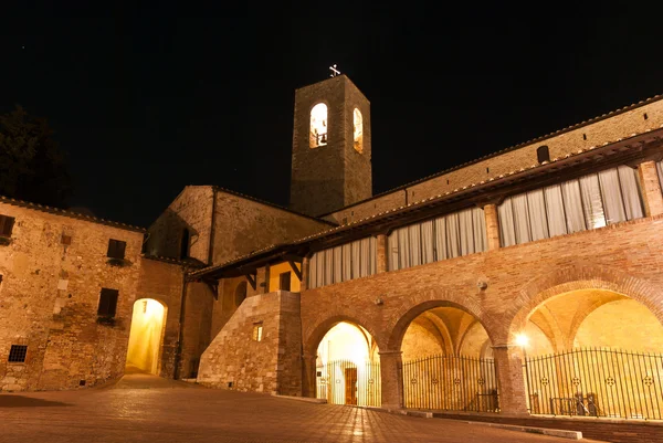Calles de San Gimignano, en la noche — Foto de Stock
