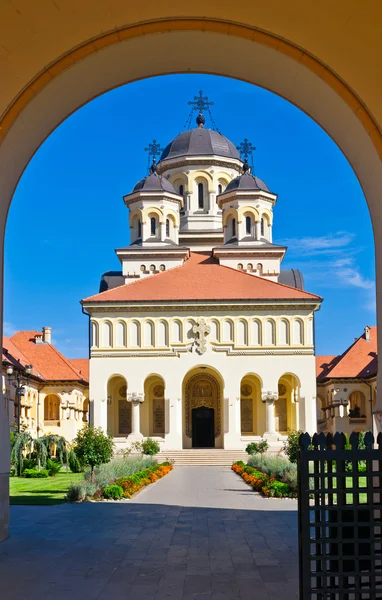 Kirche in alba iulia, rumänien — Stockfoto