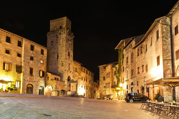 Strade di San Gimignano, di notte — Foto Stock