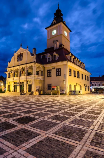 Brassói Tanács tér, Brassó mérföldkő — Stock Fotó